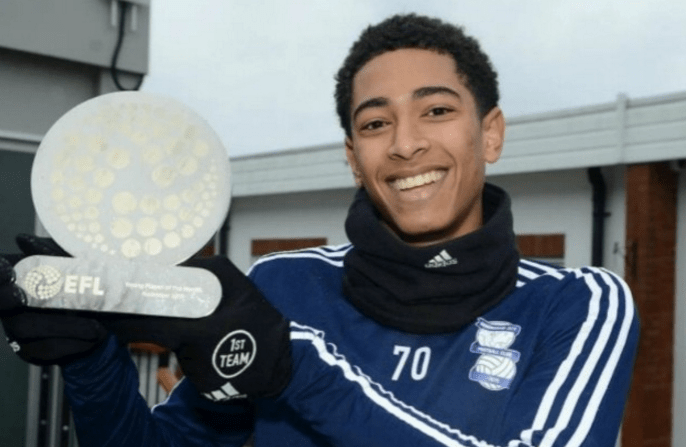 媒体人：邵佳一执教国足后，李昊成为接班颜骏凌的最热门人选（媒体称：邵佳一接掌国足后，李昊被视为颜骏凌接班的头号热门）