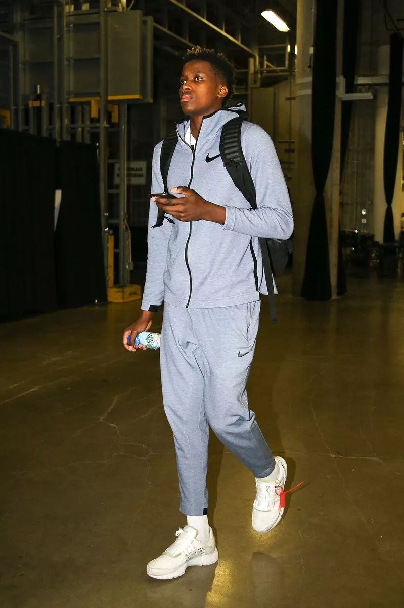 德甲强强对话引爆讨论（德甲巅峰对决引发热议）