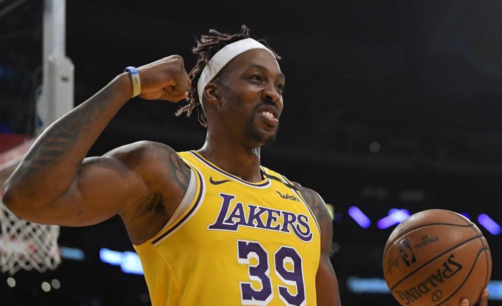 古德蒂手术成功 持拐杖回归执教 博斯科维奇+马尔科娃冲击新赛季（古德蒂术后康复拄拐复出执教 博斯科维奇与马尔科娃剑指新赛季）