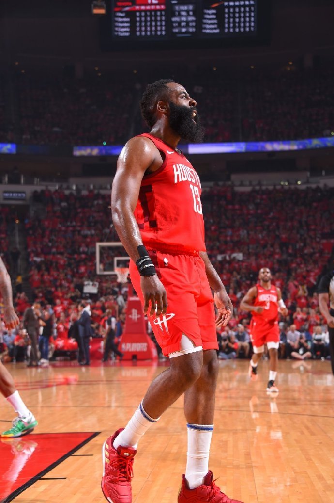 摩根发布C罗专访预告片，谈及C罗没出席若塔葬礼等话题（摩根释出C罗专访预告：谈及其未出席若塔葬礼等话题）