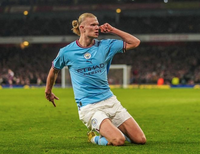 首尔外援后卫亚赞：能够限制住费利佩并不是我一个人的功劳（首尔外援后卫亚赞：遏制费利佩是团队努力，并非我一人之功）