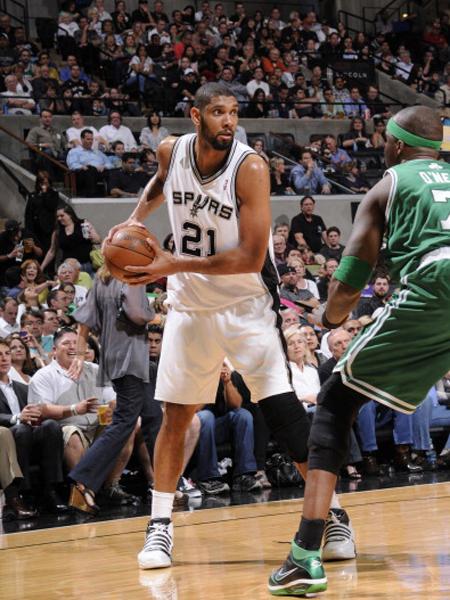 英超-阿森纳4-0狼队：首尾大战，有悬念吗｜前瞻（英超前瞻：阿森纳4-0狼队？榜首对垫底还有悬念吗）