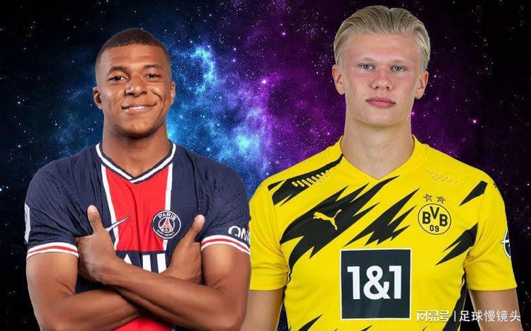 前锋关键时刻破门，球队士气高涨