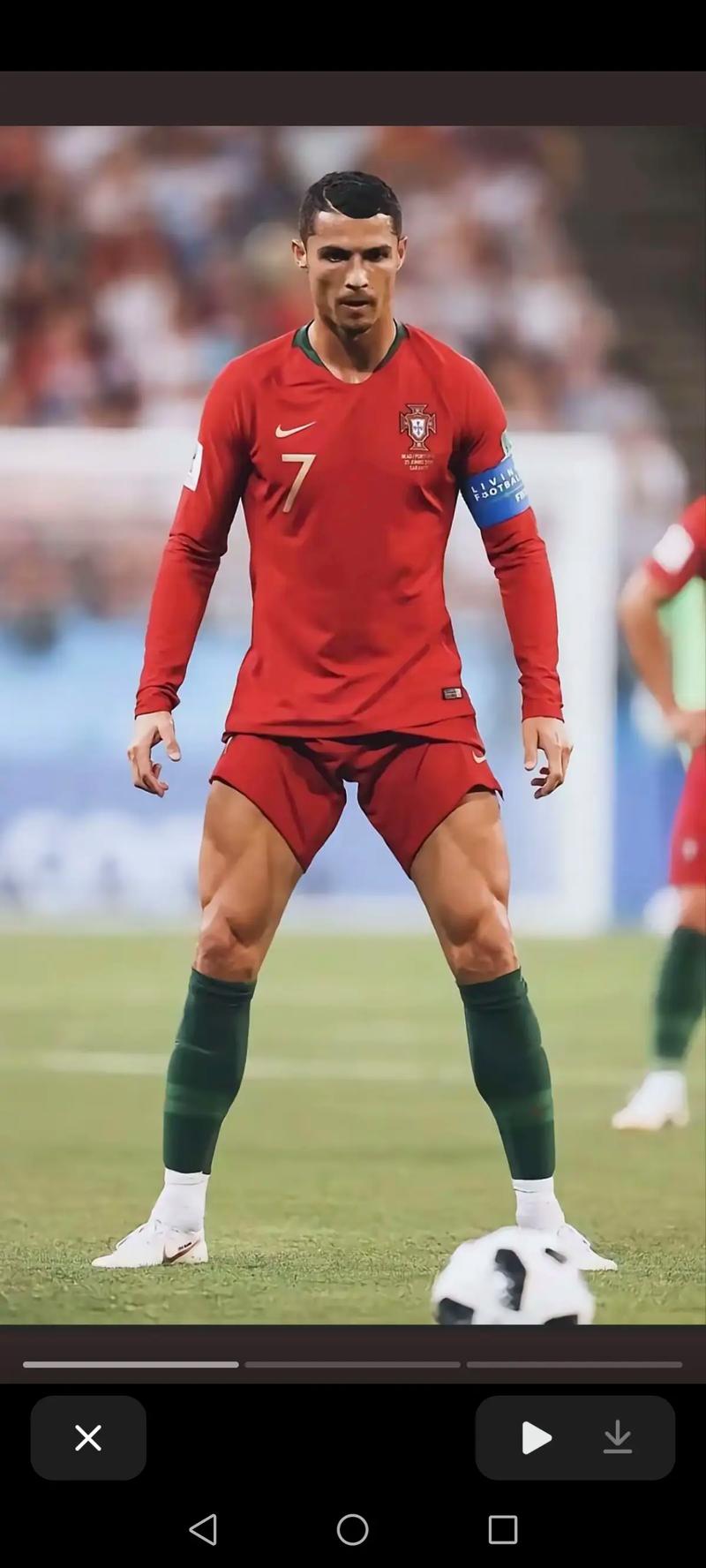 弗兰克：罗梅罗和范德芬配合越来越默契，很享受和他们共事（弗兰克：罗梅罗与范德芬配合愈发默契，我很享受与他们合作）